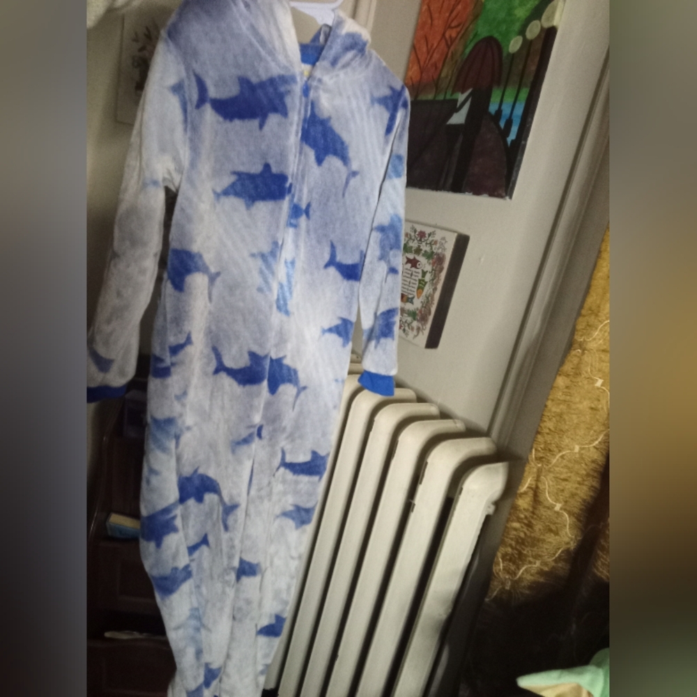 Saint Eve Kids EUC Sz 5/6 Blue Shark Print Onesie Pajamas